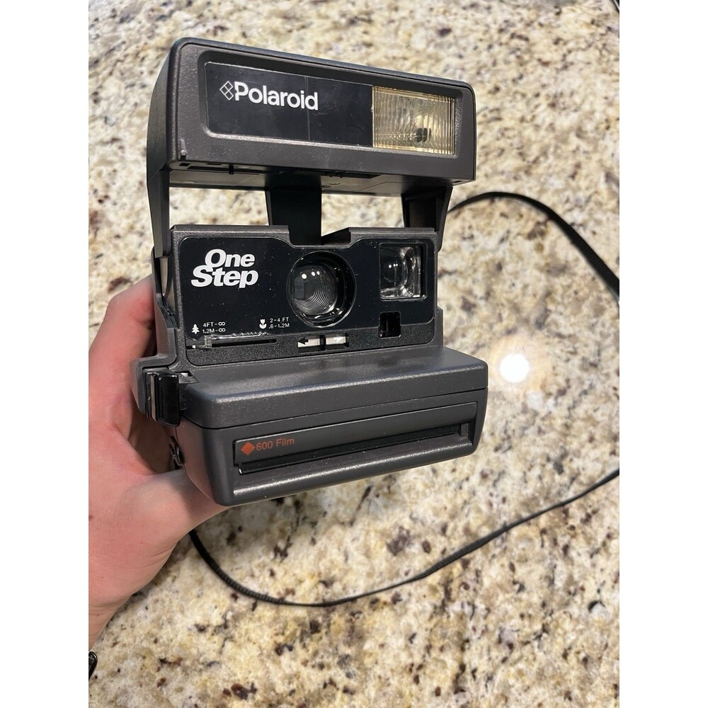Polaroid One Step Close Up 600 Film Instant Camera With Film Untested RARE